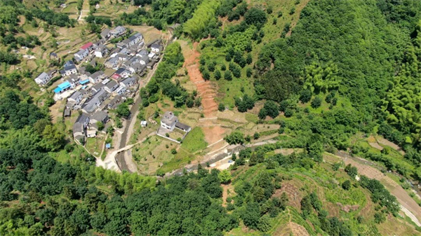 安徽天然氣公司利用無人機巡檢開展管道線路隱患排查(圖1) 安徽天然氣公司利用無人機巡檢開展管道線路隱患排查(圖1)