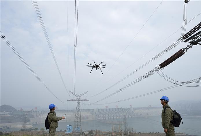 千里眼工業(yè)無人機在電力巡檢中發(fā)揮優(yōu)勢(圖2) 千里眼工業(yè)無人機在電力巡檢中發(fā)揮優(yōu)勢(圖2)