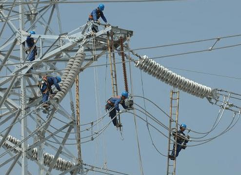 電力巡檢無(wú)人機(jī)真的能替代人工巡檢嗎?(圖2)